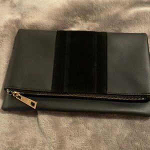 Brand New 💜 Summer&Rose Clutch